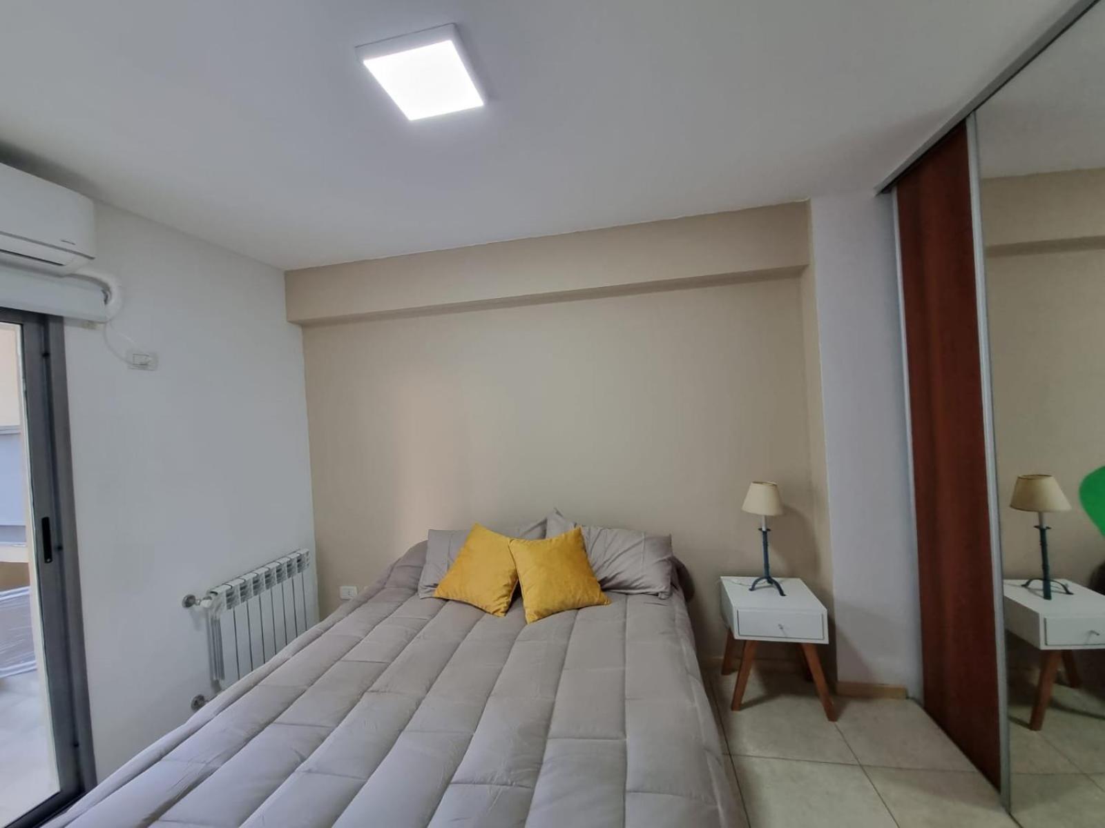Bellisimo, Amplio, A Solo 100 Metros Del Rio, La Zona Vip De Rosario!!! Apartment